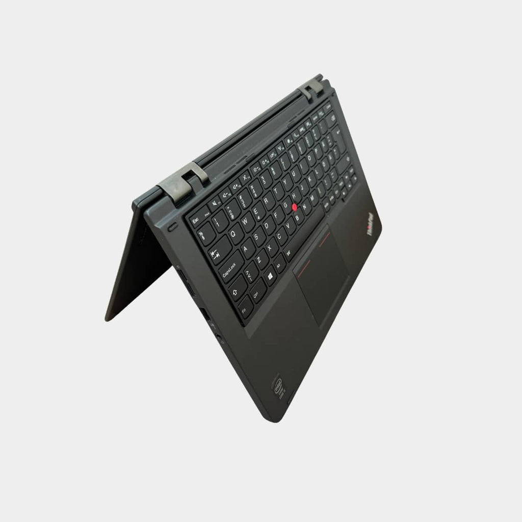  Lenovo ThinkPad Yoga su apšviesta klaviatūra ir touchscreen ekranu 